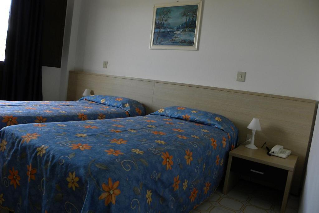 Hotel Santa Cruz Линяно Сабиадоро Стая снимка