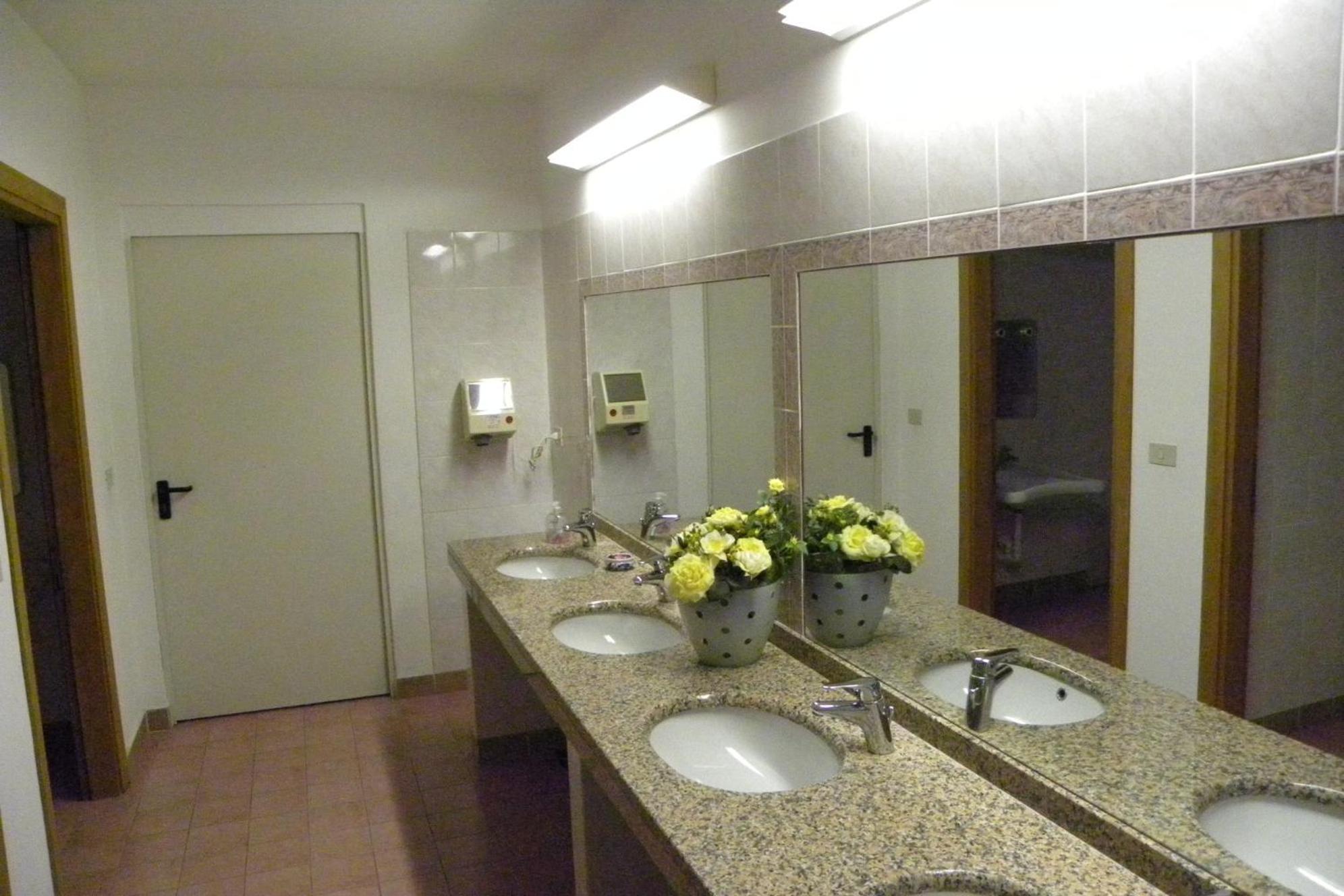 Hotel Santa Cruz Линяно Сабиадоро Екстериор снимка