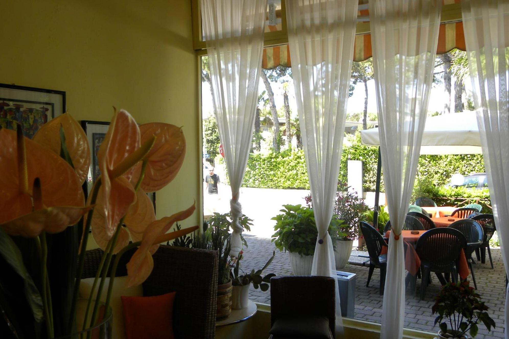 Hotel Santa Cruz Линяно Сабиадоро Екстериор снимка